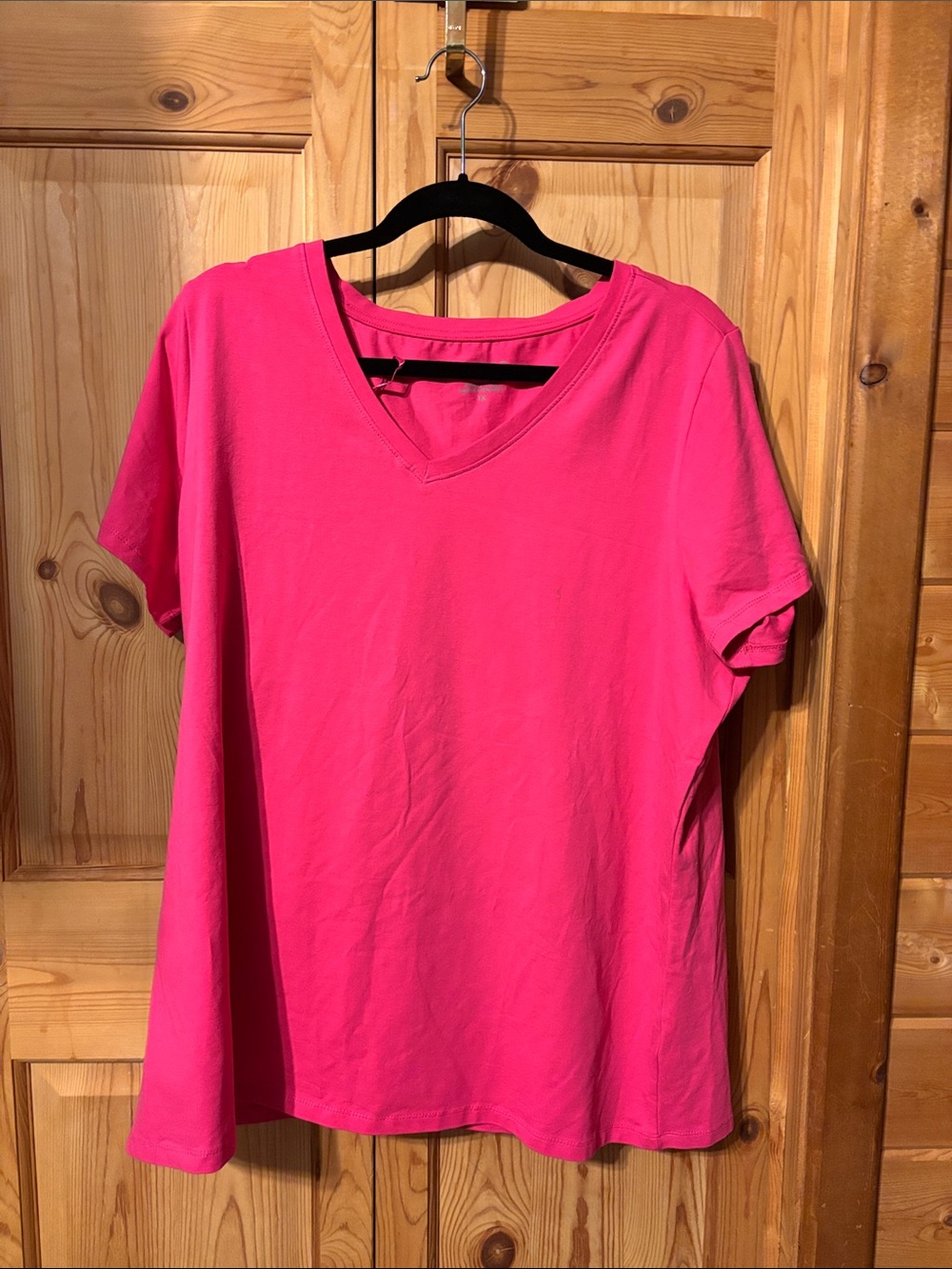 Classic V-Neck Short Sleeve Tee in Bright Pink